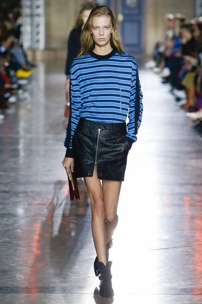 Look 37